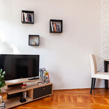 Momo'S Studio Apartment Subotica Buitenkant foto