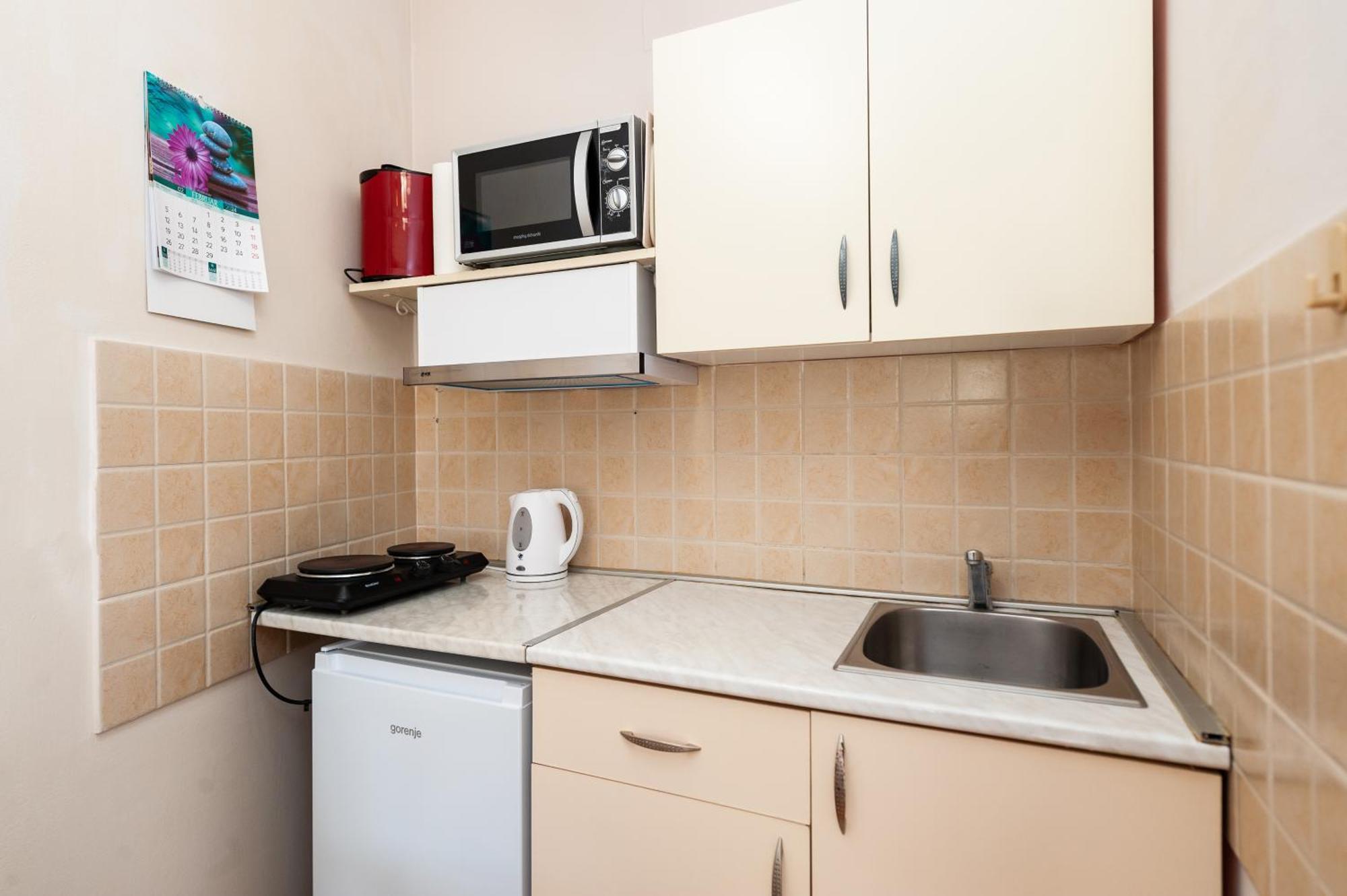 Momo'S Studio Apartment Subotica Buitenkant foto