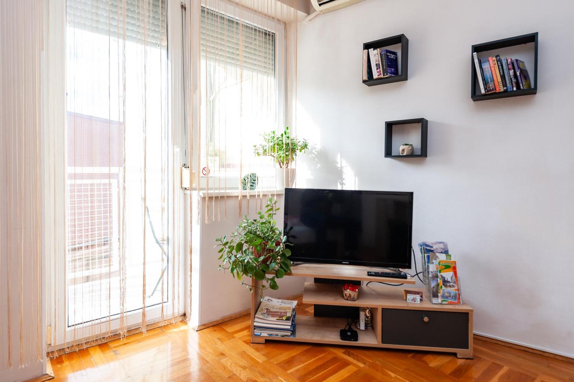 Momo'S Studio Apartment Subotica Buitenkant foto